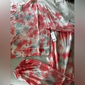 Honey Dew Intimates Lounge Set